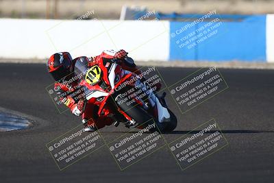 media/Oct-11-2025-CRA (Sat) [[48ae399f89]]/Races/Race 9/